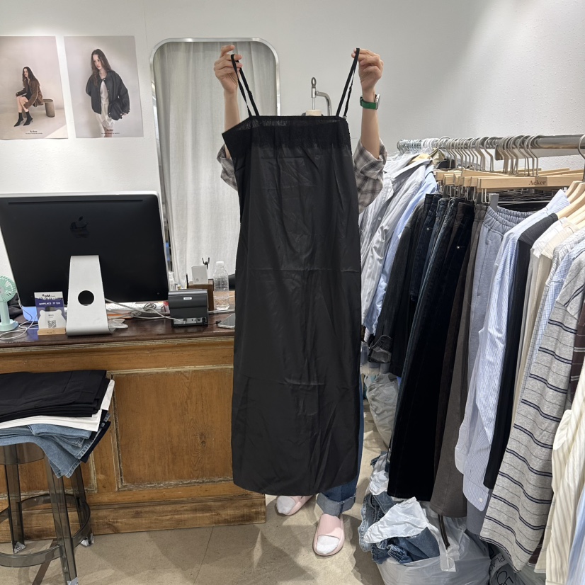 ACKER韓國直郵實拍女士新品熱賣時尚人氣26春夏連衣裙緞面ACKER連衣裙圖色3