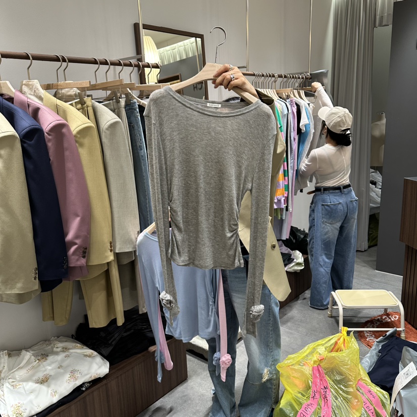 BABYTOUCH韓國直郵實拍女士新品休閑26春夏人氣職業長袖T恤BABYTOUCH長袖T恤圖色2