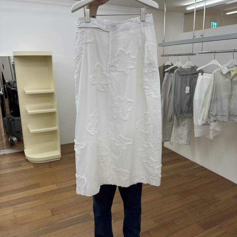 MYNAMEIS/AIME HOPE MAKE韓國代購女裝新款推薦長裙花朵蕾絲MYNAMEIS/AIME HOPE MAKE長裙圖色1