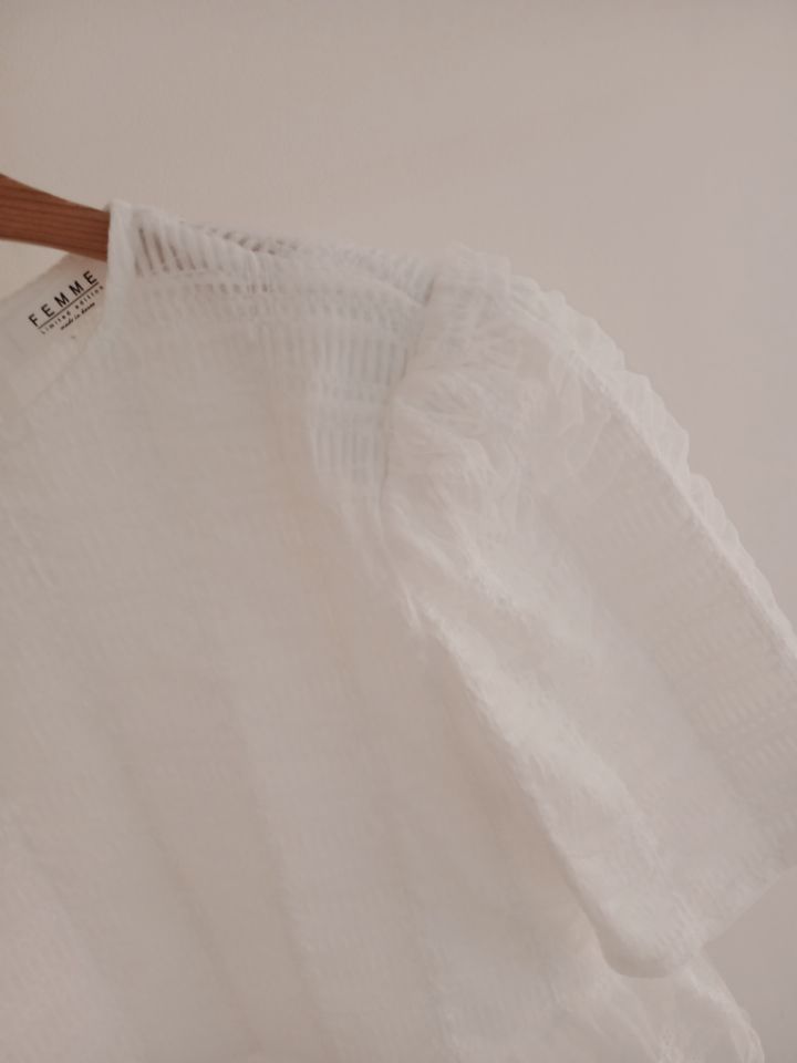 FEMME韓國直郵實拍女裝新款休閑時尚人氣熱賣襯衫蕾絲衫蕾絲FEMME襯衫/蕾絲衫