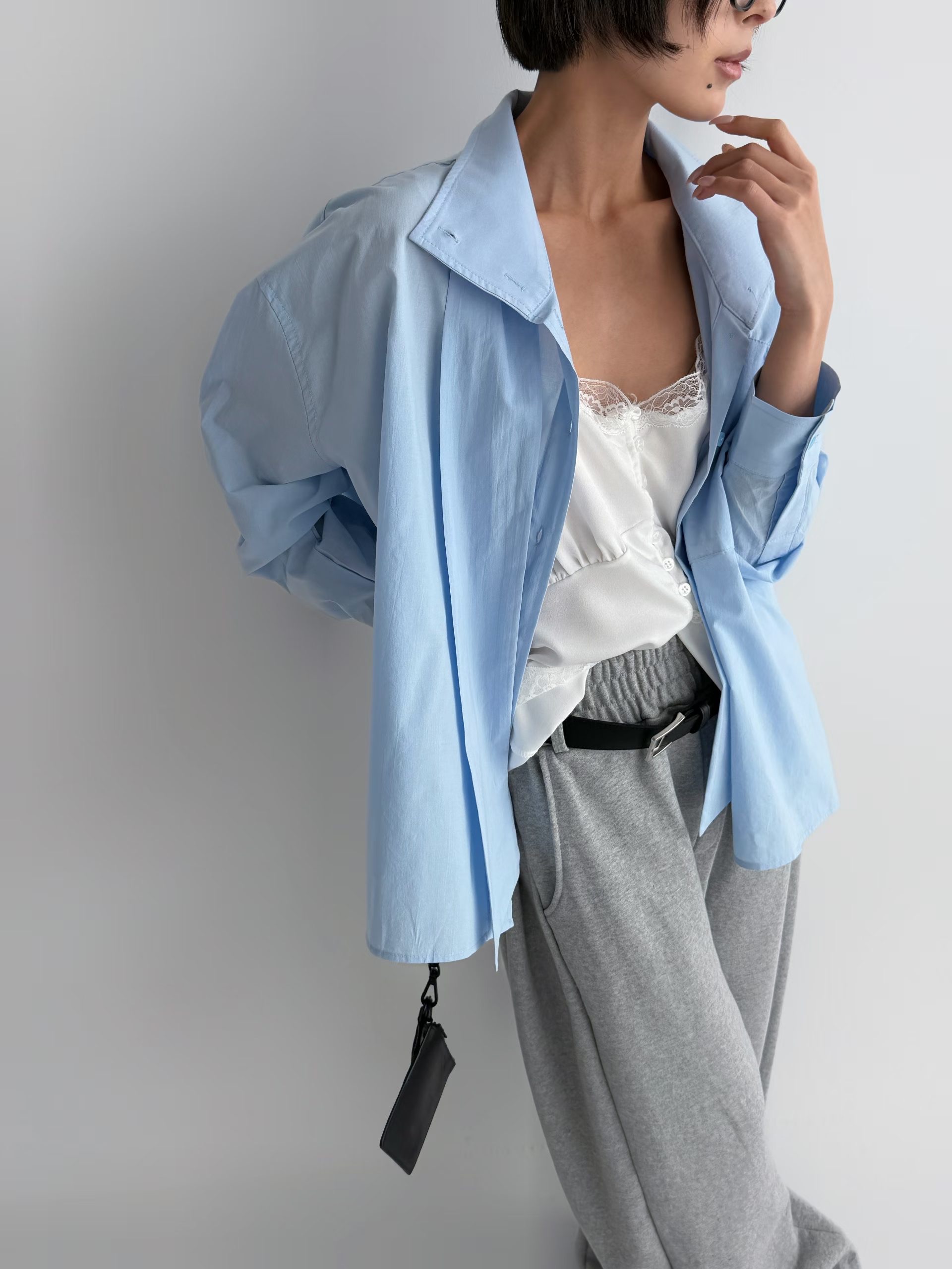 BUSTLING韓國東大門直郵女士新品時尚推薦襯衫蕾絲衫含腰繩BUSTLING襯衫/蕾絲衫