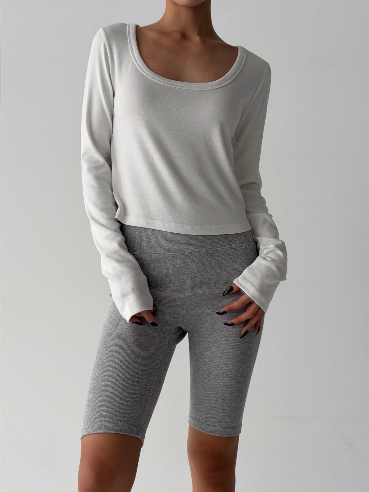 BUSTLING韓國直郵實拍女裝新品26春夏推薦職業熱賣時尚短褲BUSTLING短褲