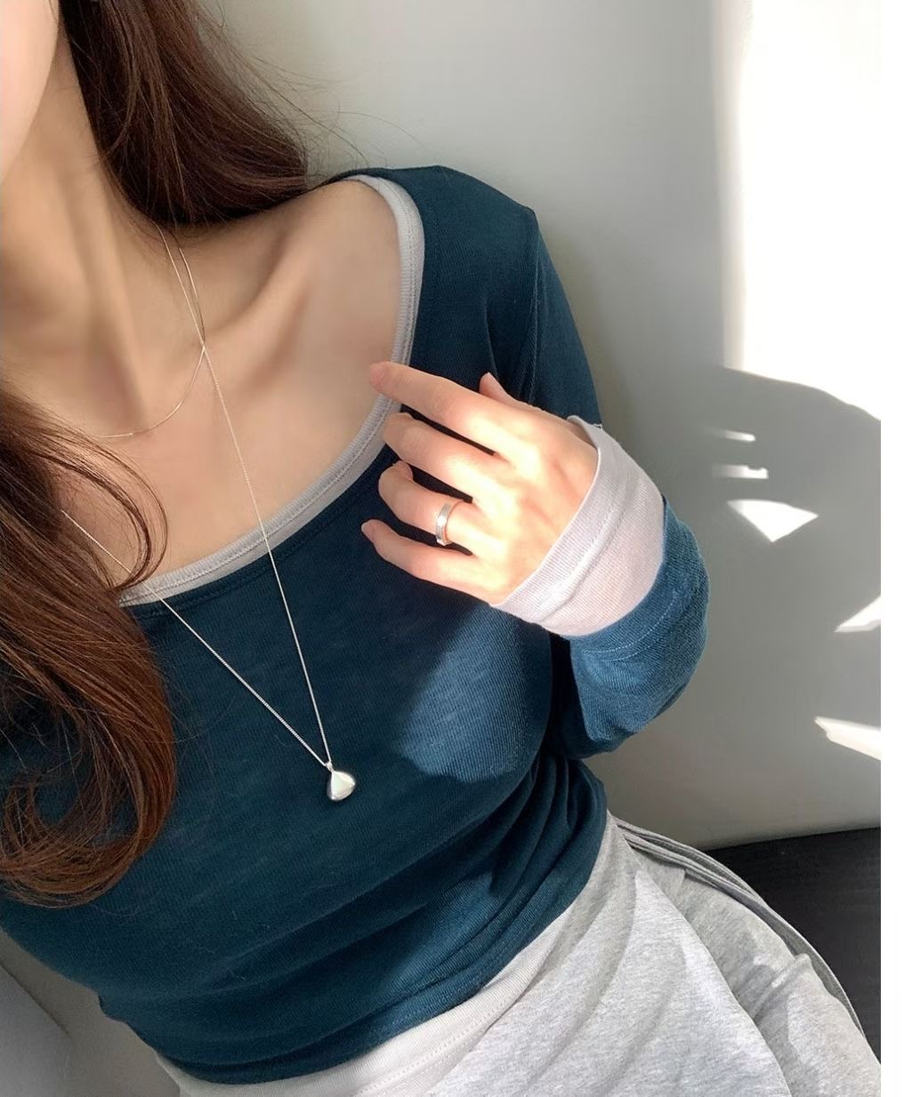 BUSTLING韓國直郵女士新款人氣推薦時尚26春夏熱賣長袖T恤BUSTLING長袖T恤