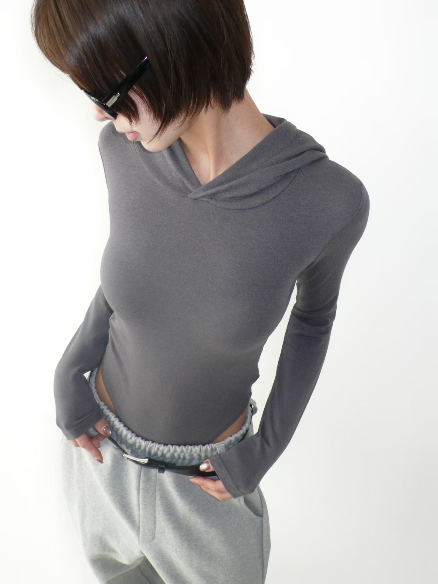 BUSTLING韓國直郵女士新品熱賣休閑人氣26春夏長袖T恤連帽BUSTLING長袖T恤圖色1