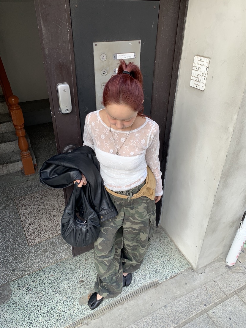 SUNDER MARKET韓國東大門直郵女士新款休閑人氣長袖T恤蕾絲SUNDER MARKET長袖T恤