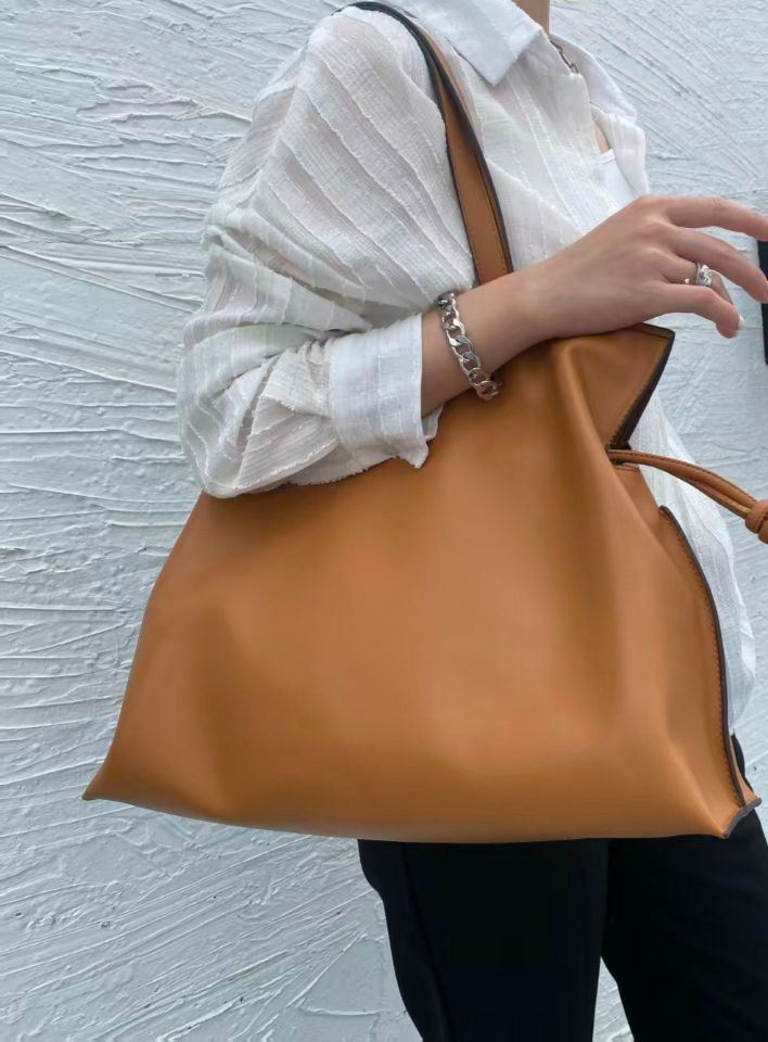 TROUVAILLE韓國代購女裝新品職業時尚單肩斜跨包牛皮褶皺TROUVAILLE單肩/斜跨包