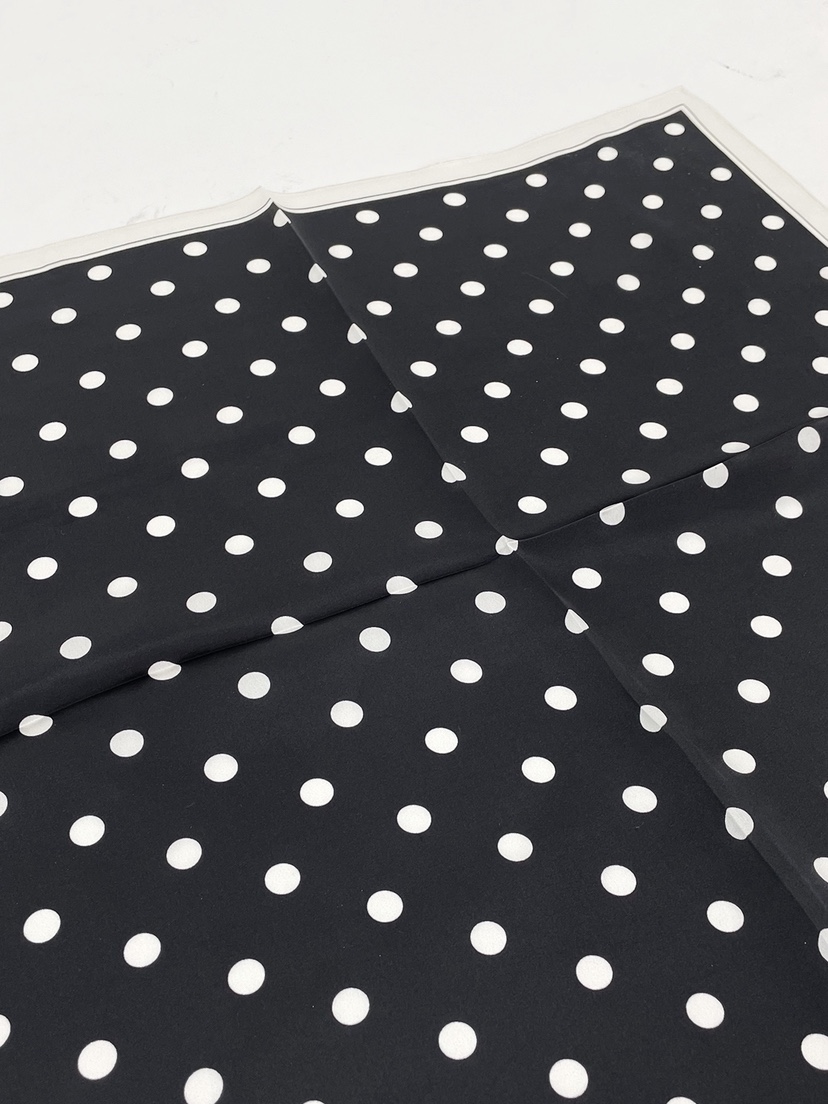 NICEALICE韓國直郵實拍女士新品推薦圍巾披肩格子絲綢圍巾NICEALICE圍巾/披肩