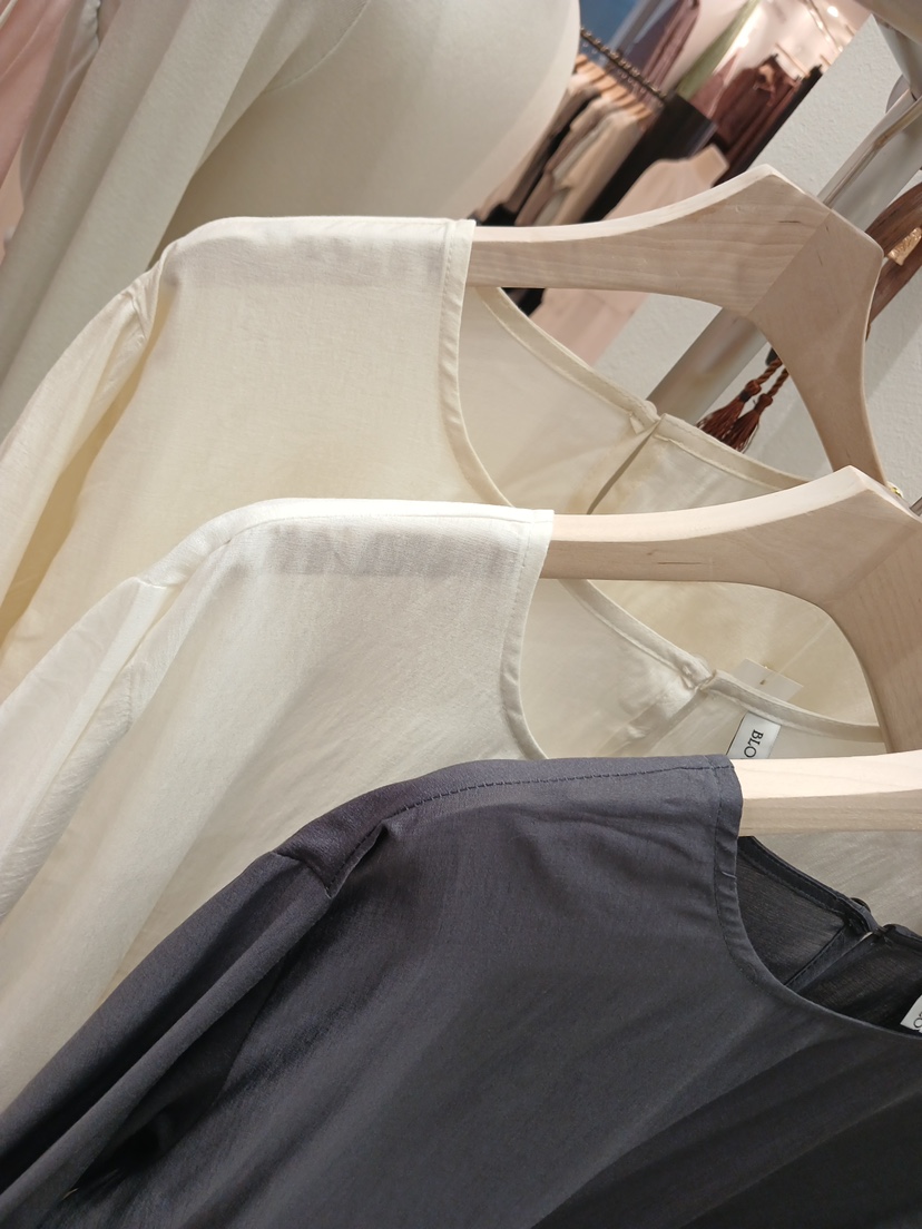 X韓國東大門直郵女裝新品熱賣時尚職業26春夏襯衫蕾絲衫假兩件BLOWING襯衫/蕾絲衫