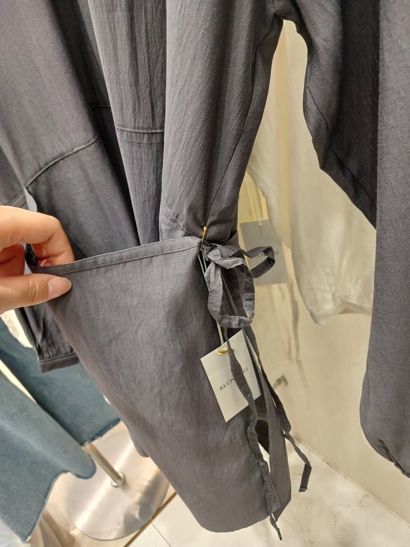 X韓國東大門直郵女裝新品熱賣時尚職業26春夏襯衫蕾絲衫假兩件BLOWING襯衫/蕾絲衫