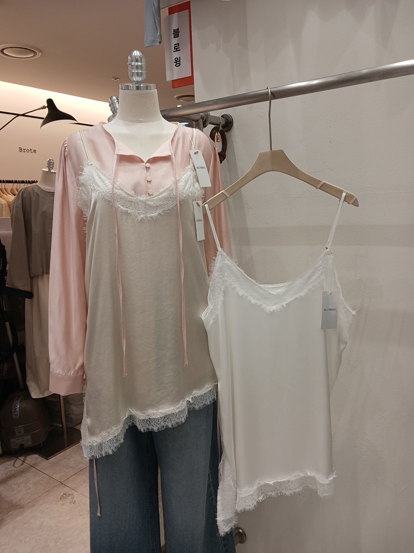 X韓國直郵女裝新品人氣休閑推薦時尚職業26春夏吊帶背心緞面BLOWING吊帶/背心