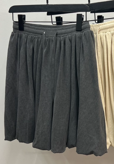 UNANSWERED-MYSTERY/FIFO東大門實拍女士新款真品短裙南瓜裙UNANSWERED-MYSTERY/FIFO短裙圖色1