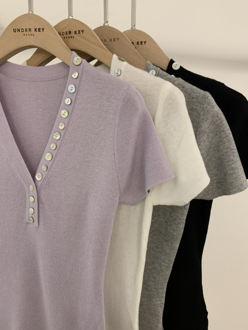 UNDER KEY韓國直郵女士新品熱賣人氣休閑推薦針織衫V領紐扣UNDER KEY針織衫