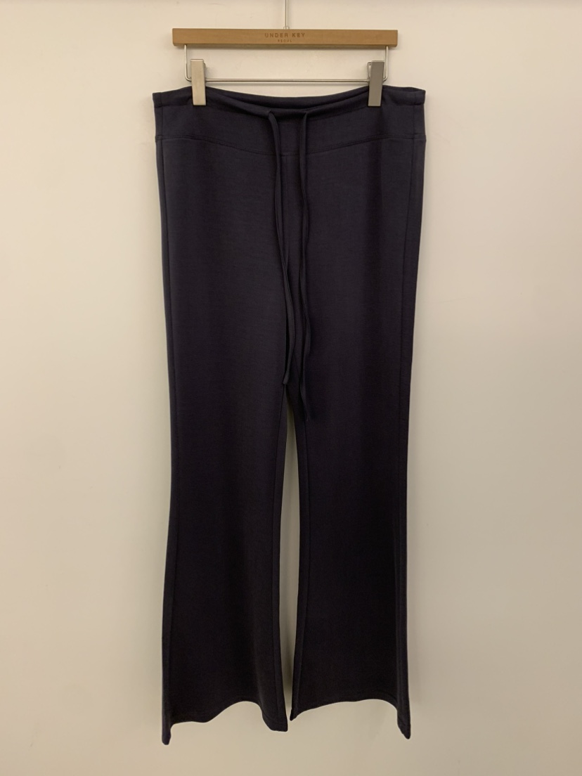 UNDER KEY韓國代購女士新品休閑熱賣推薦人氣休閑褲喇叭UNDER KEY休閑褲圖色2墨色