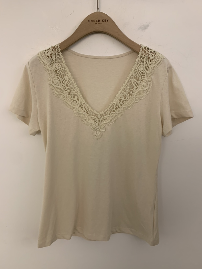 UNDER KEY韓國代購女士新款推薦人氣熱賣26春夏T恤蕾絲絲綢UNDER KEYT恤圖色1