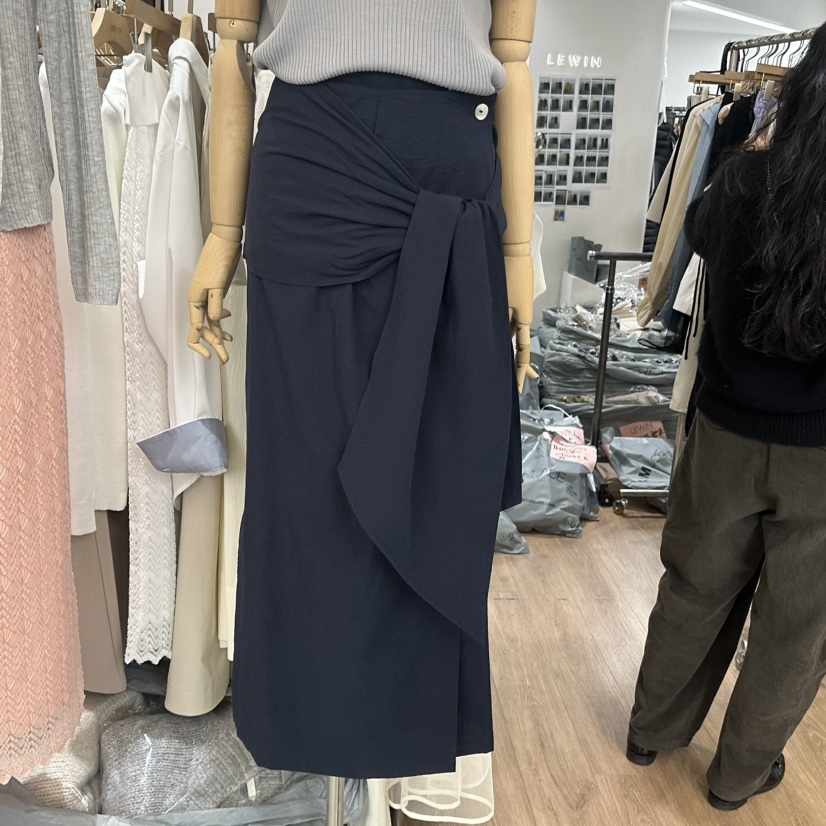 LEWIN韓國直郵實拍女裝新品時尚人氣26春夏推薦長裙裹身裙LEWIN長裙圖色2