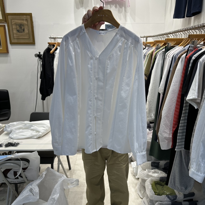 MODS-Q韓國代購女士新款真品人氣熱賣推薦襯衫蕾絲衫V領MODS-Q襯衫/蕾絲衫圖色1