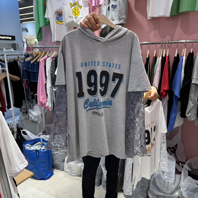 K STORY東大門實拍女裝新品真品推薦人氣長袖T恤假兩件兜帽K STORY長袖T恤圖色2