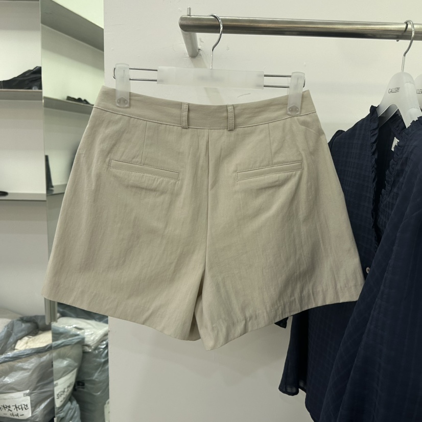 GALLERY-P東大門實拍女裝新款時尚熱賣推薦職業短褲褶裥GALLERY-P短褲