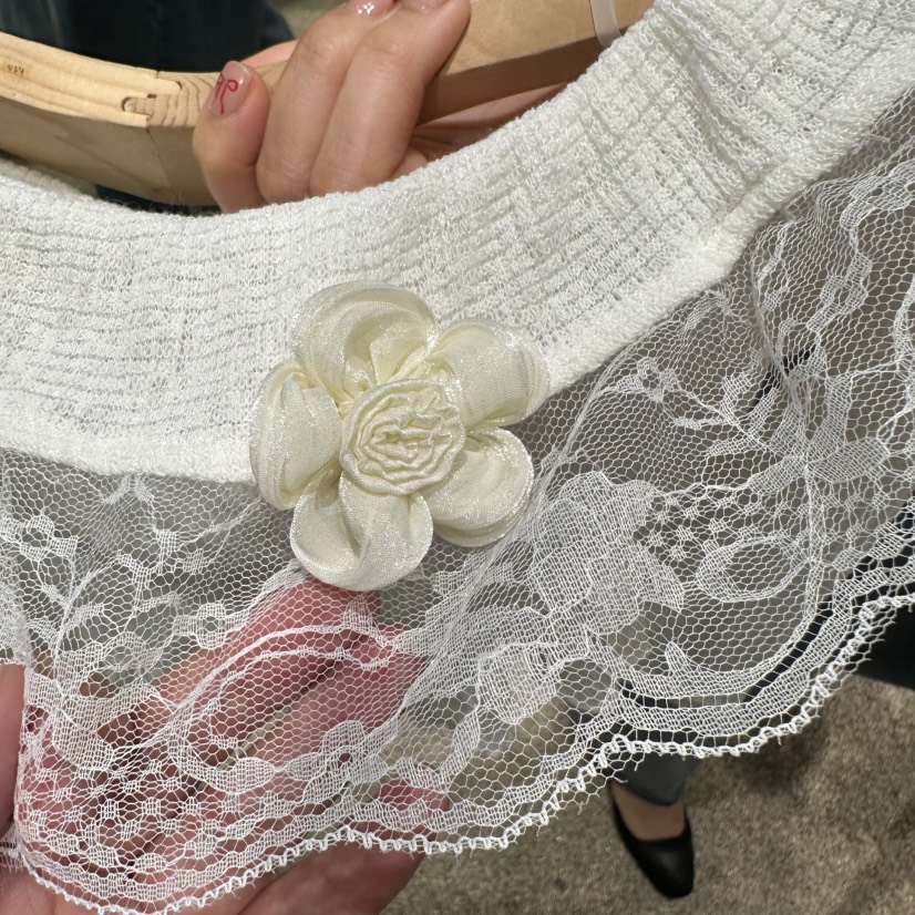 BELITA韓國代購女士新品26春夏時尚職業襯衫蕾絲衫含胸花BELITA襯衫/蕾絲衫