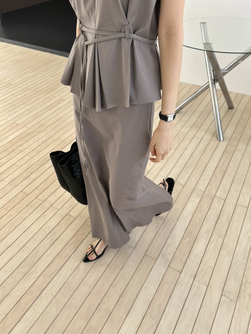 ME MO韓國直郵實拍女裝新款休閑人氣熱賣職業時尚推薦長裙ME MO長裙