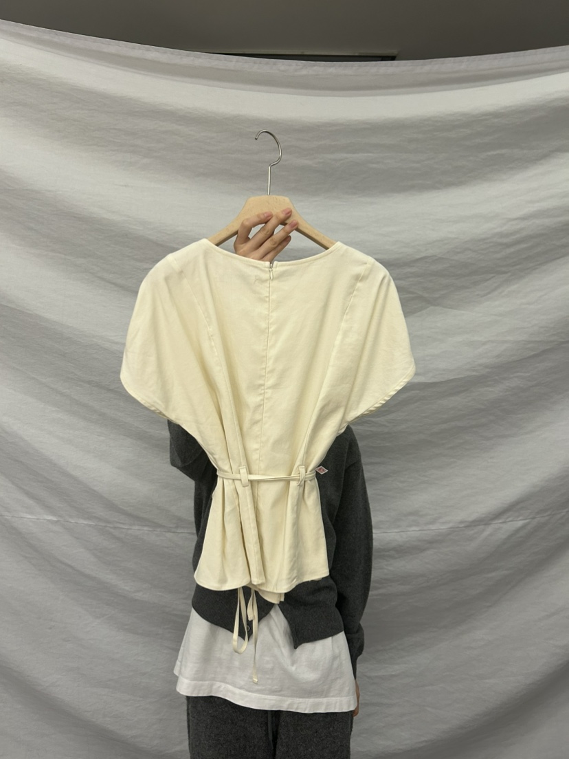 ME MO韓國東大門代購女裝新款推薦26春夏襯衫蕾絲衫含腰繩ME MO襯衫/蕾絲衫