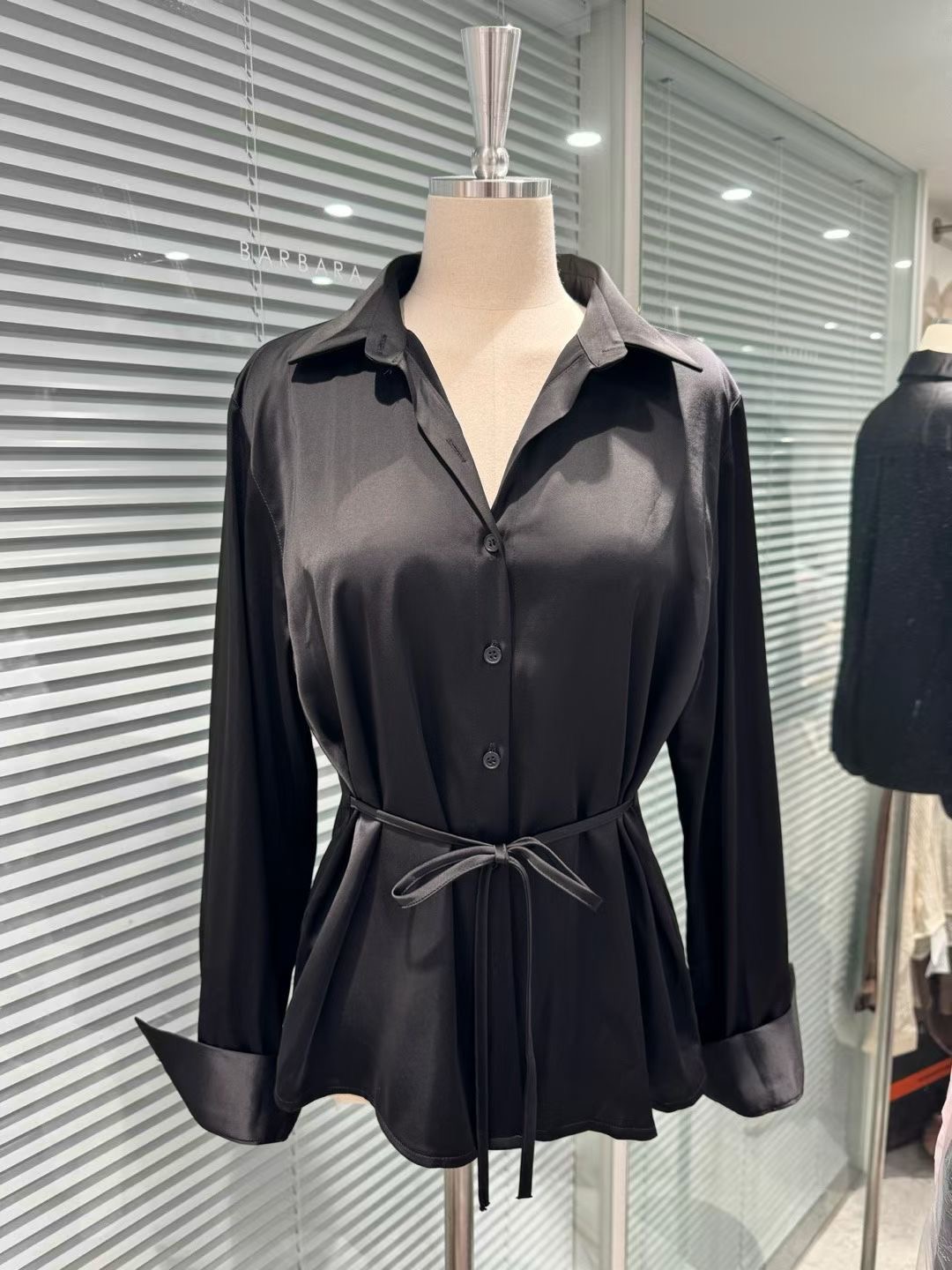 BARBARA GIRL韓國東大門代購女裝新款推薦襯衫蕾絲衫含腰繩緞面BARBARA GIRL襯衫/蕾絲衫圖色3