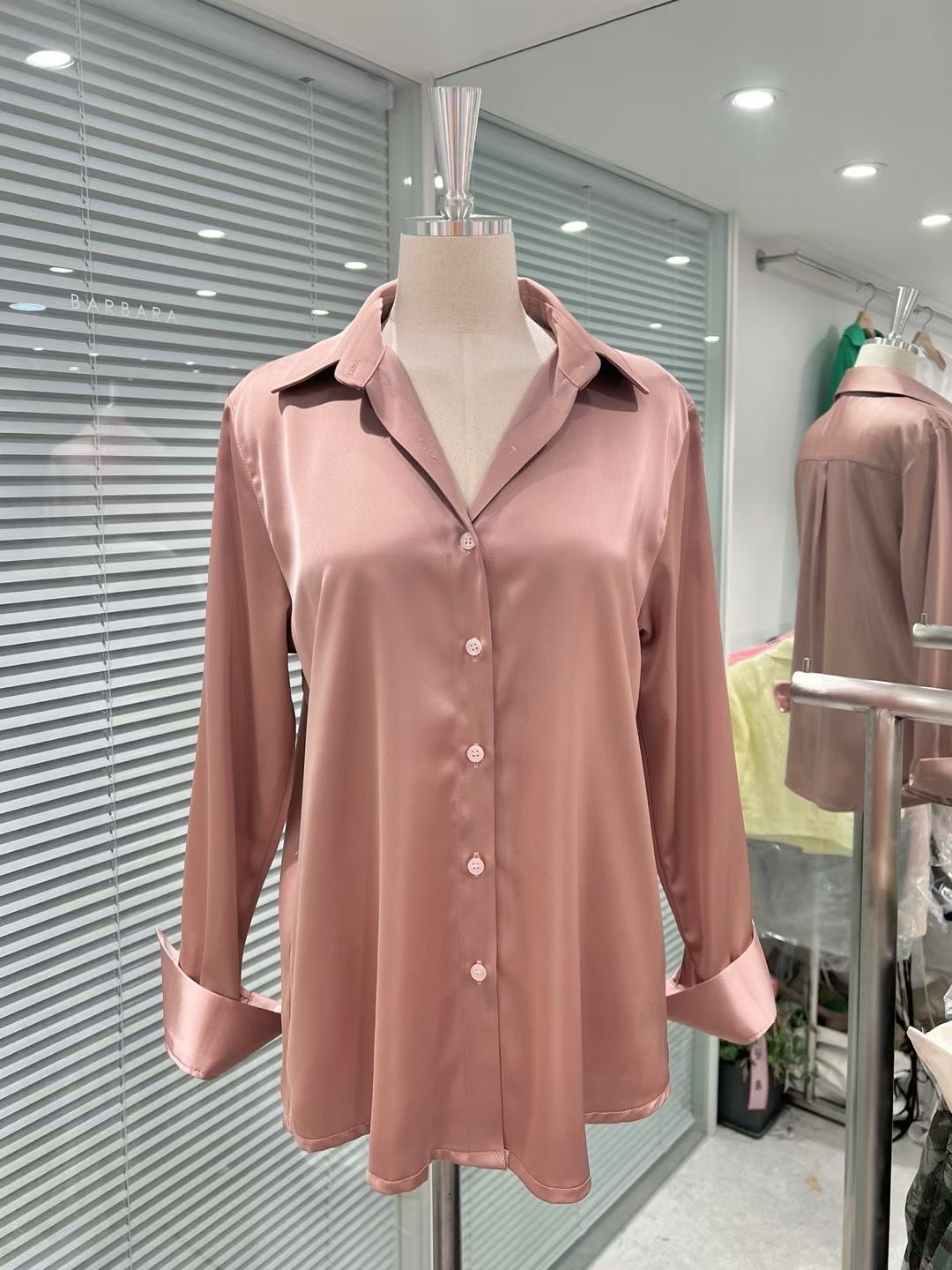 BARBARA GIRL韓國東大門代購女士新款人氣襯衫蕾絲衫絲質緞面BARBARA GIRL襯衫/蕾絲衫圖色2