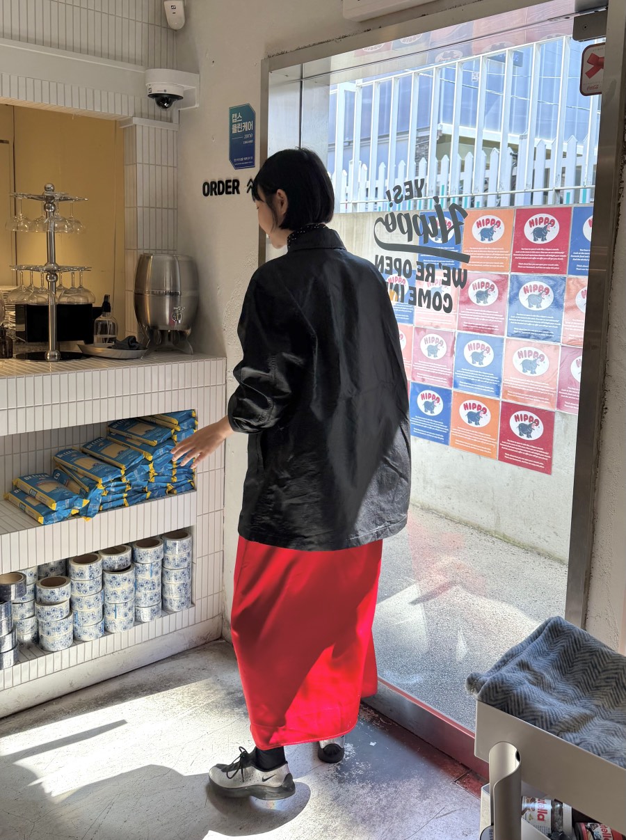 THE LINE-Q韓國直郵實拍女裝新品時尚推薦長裙緞面鏤空THE LINE-Q長裙