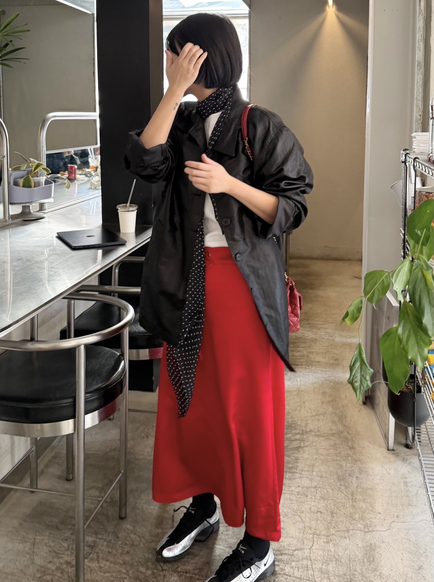 THE LINE-Q韓國直郵實拍女裝新品時尚推薦長裙緞面鏤空THE LINE-Q長裙