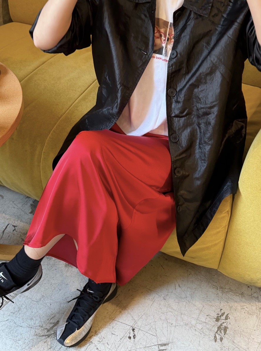 THE LINE-Q韓國直郵實拍女裝新品時尚推薦長裙緞面鏤空THE LINE-Q長裙