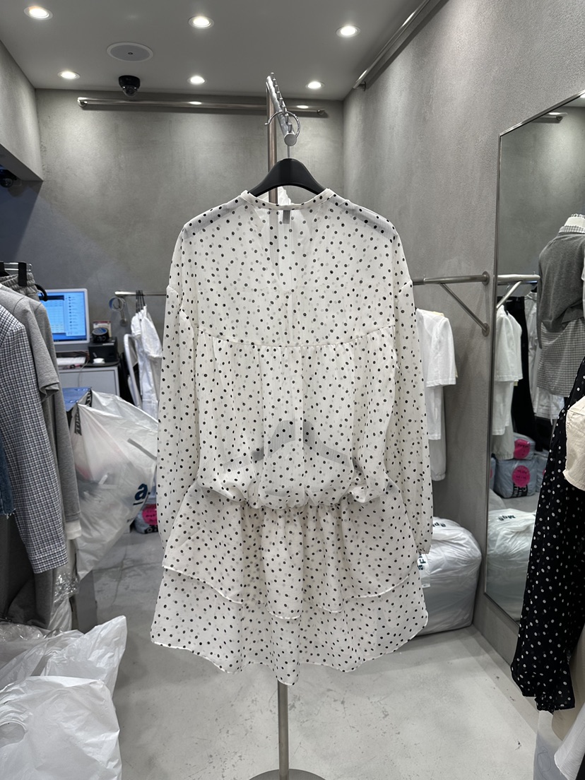 CELEBRITY-A韓國直郵女裝新品時尚人氣熱賣26春夏連衣裙CELEBRITY-A連衣裙