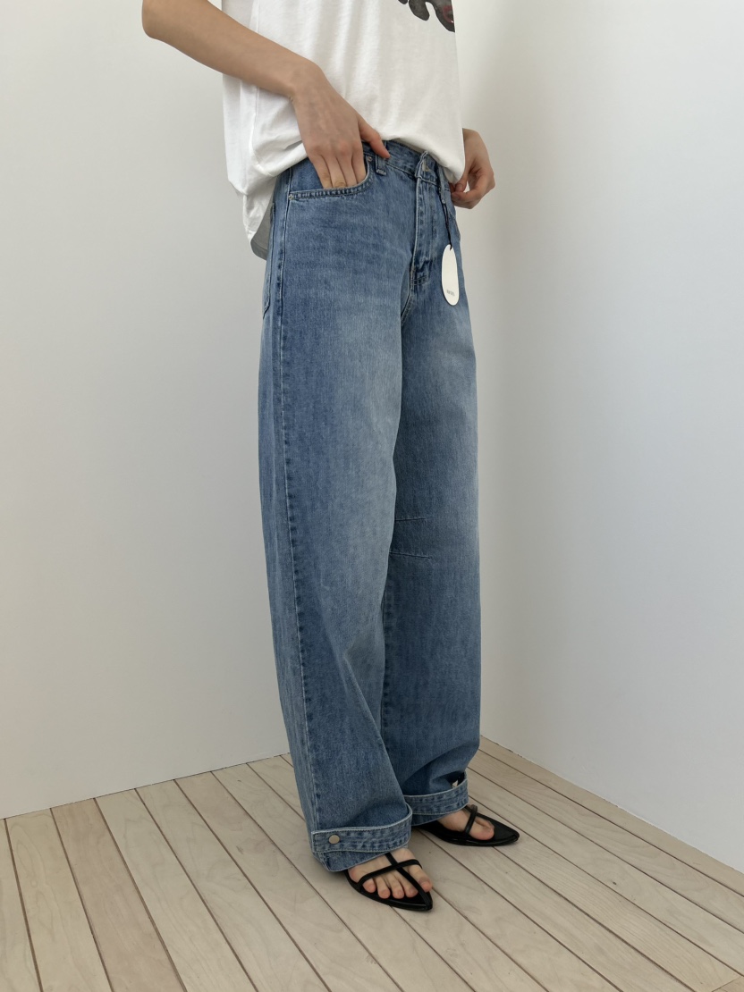 ME MO韓國東大門直郵女裝新款26春夏推薦人氣時尚牛仔褲ME MO牛仔褲