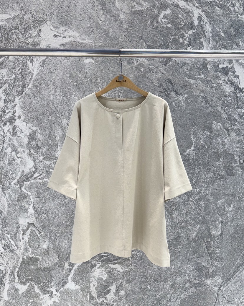 ROOKIE BUD韓國代購女裝新品26春夏職業推薦人氣熱賣T恤ROOKIE BUD-LT恤圖色1