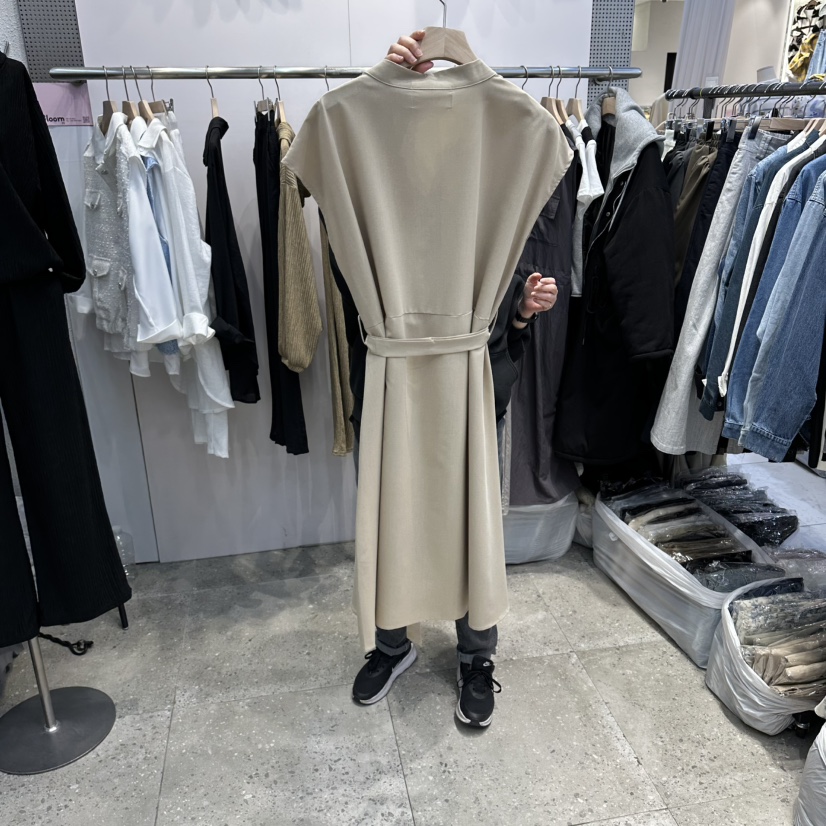 BLOOM韓國代購女裝新款時尚26春夏推薦人氣連衣裙含腰帶V領BLOOM-Q連衣裙