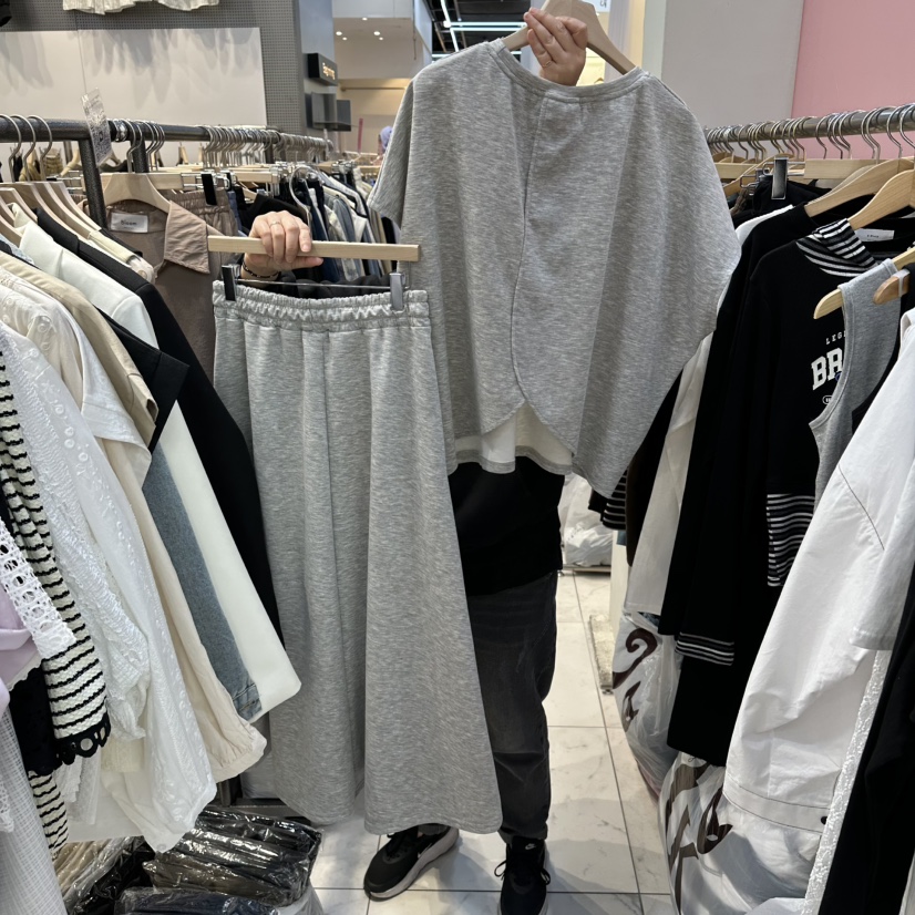 BLOOM韓國東大門直郵女士新款職業休閑套裝兩件套套裝開衩BLOOM-Q套裝