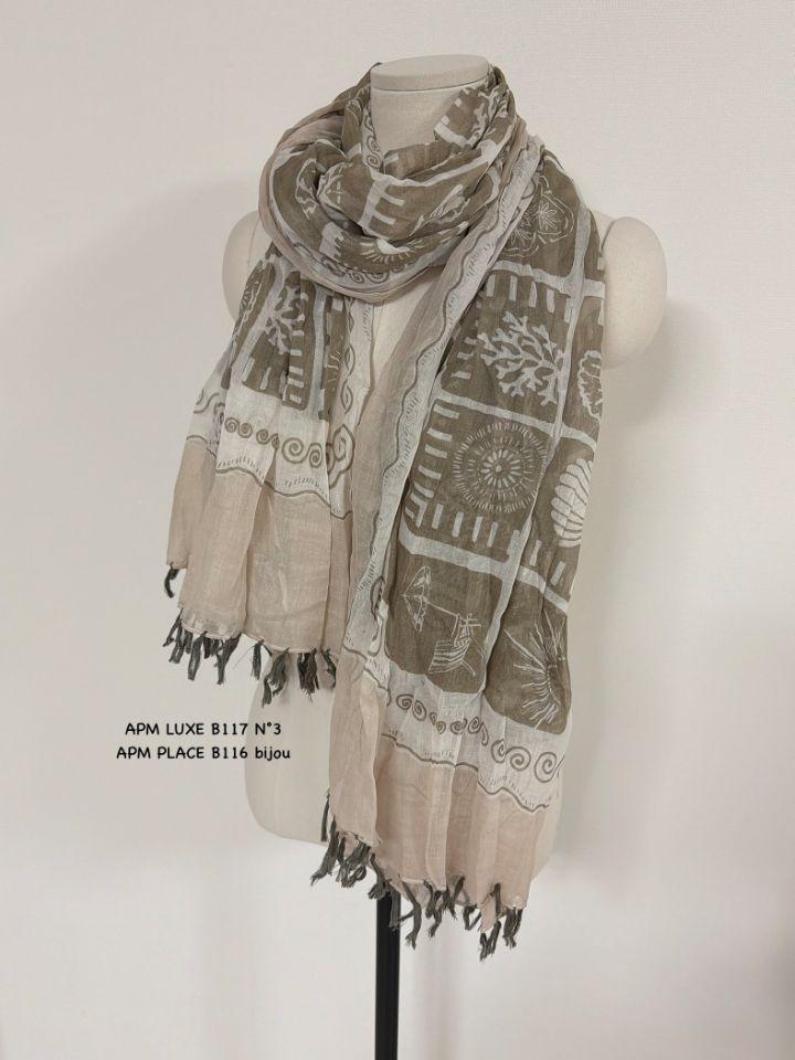 N3東大門實拍女裝新款熱賣職業推薦休閑圍巾披肩流蘇褶皺N3圍巾/披肩