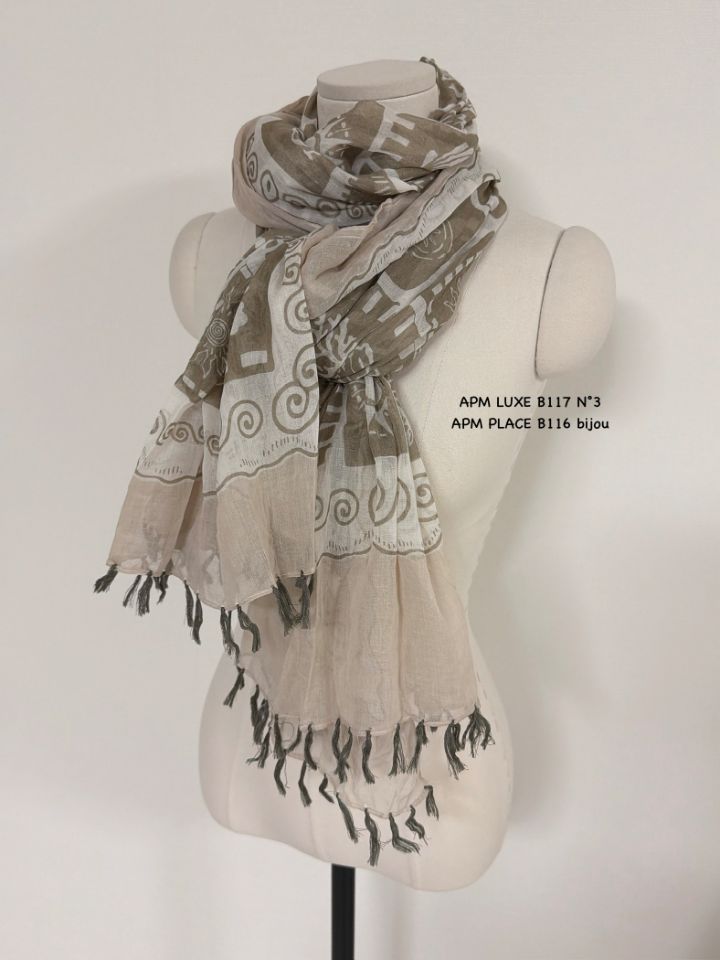 N3東大門實拍女裝新款熱賣職業推薦休閑圍巾披肩流蘇褶皺N3圍巾/披肩