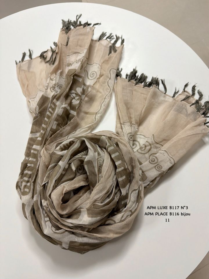 N3東大門實拍女裝新款熱賣職業推薦休閑圍巾披肩流蘇褶皺N3圍巾/披肩