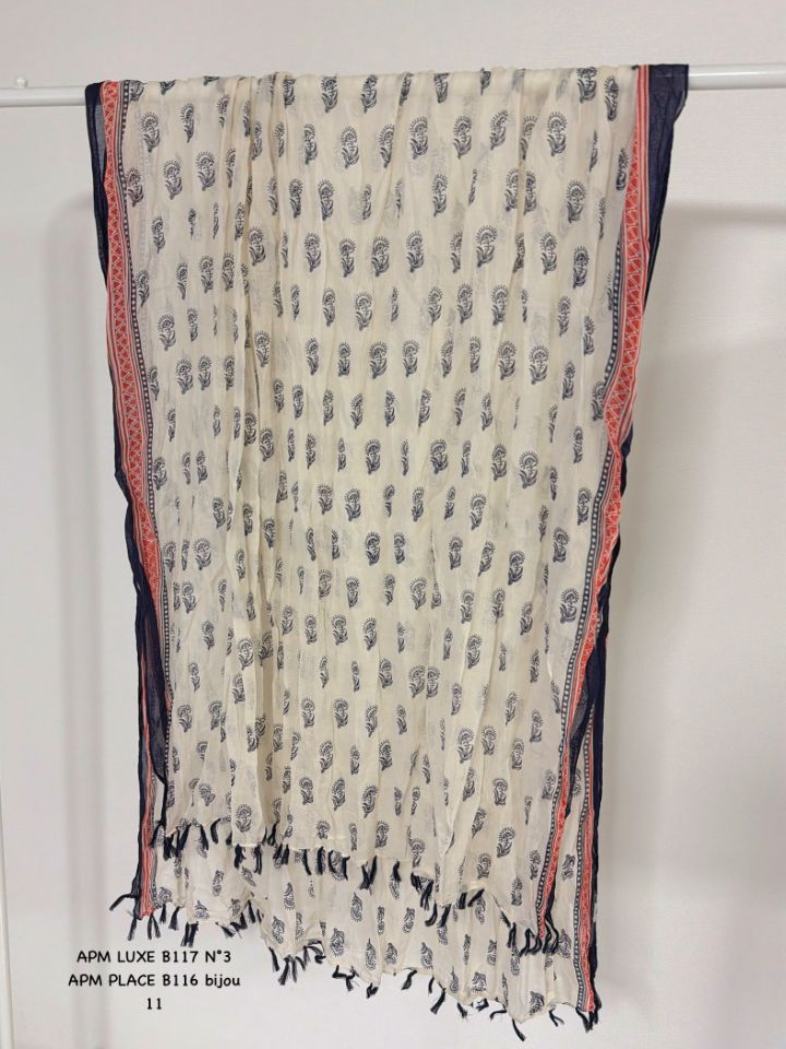 N3東大門實拍女士新品熱賣休閑真品推薦圍巾披肩流蘇褶皺N3圍巾/披肩