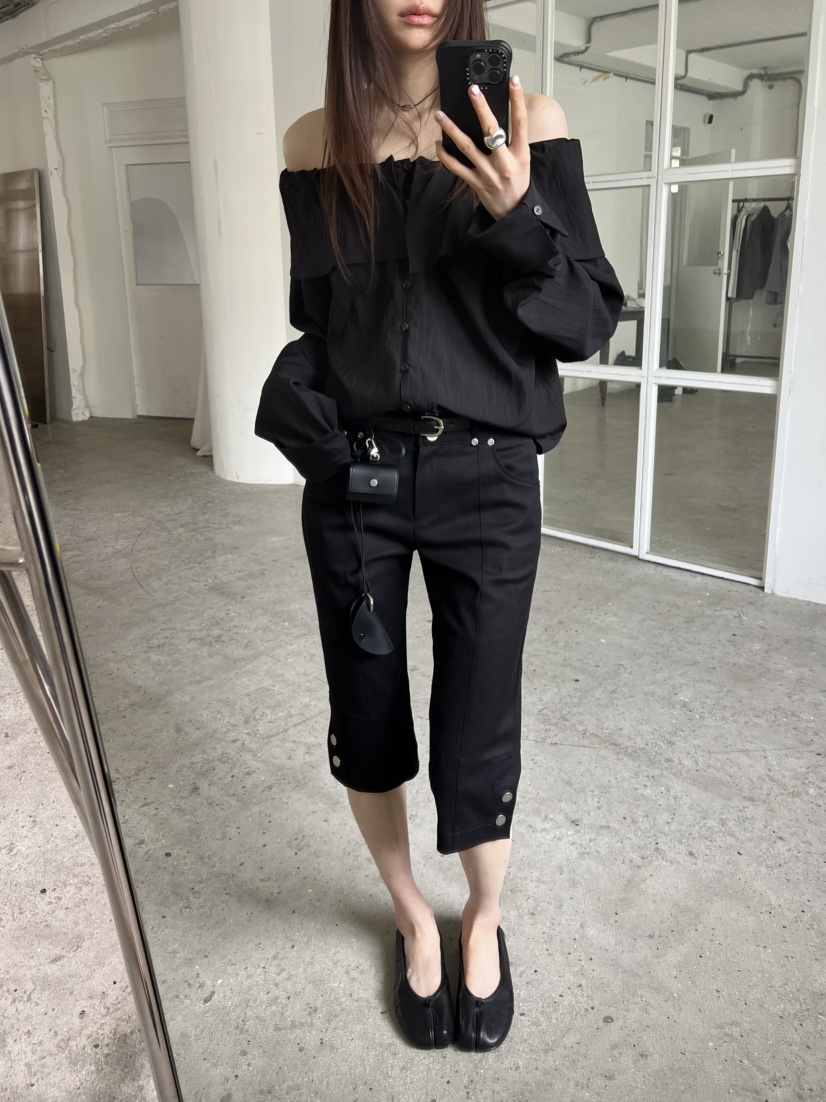 NOVUS韓國直郵女裝新款推薦職業時尚熱賣人氣襯衫蕾絲衫露肩NOVUS襯衫/蕾絲衫