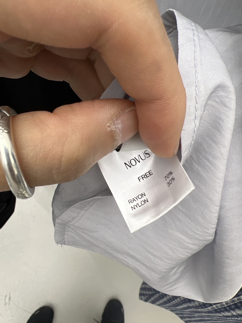 NOVUS韓國直郵女裝新款推薦職業時尚熱賣人氣襯衫蕾絲衫露肩NOVUS襯衫/蕾絲衫