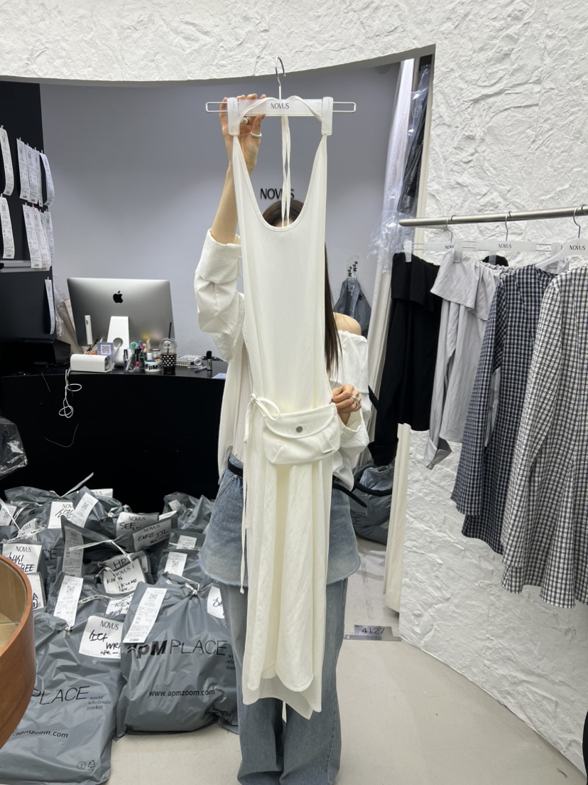 NOVUS韓國東大門直郵女裝新品26春夏職業推薦連衣裙裹身裙NOVUS連衣裙圖色1