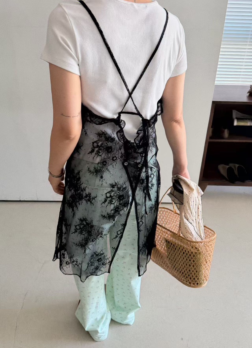 OLI SEOUL韓國直郵實拍女裝新品推薦時尚連衣裙蕾絲開衩OLI SEOUL連衣裙