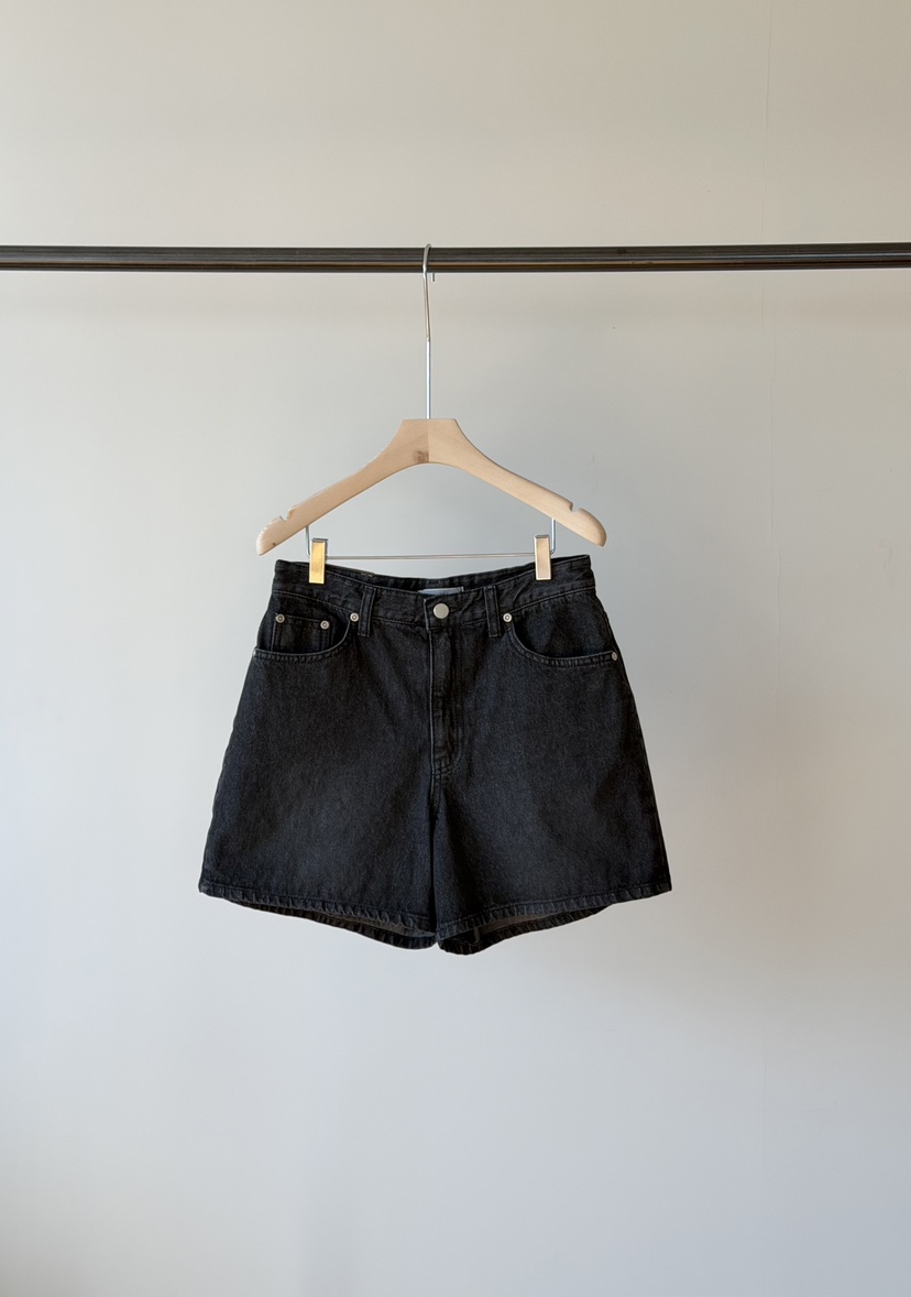 AMY GRACE-A韓國直郵實拍女裝新款人氣職業休閑熱賣短褲AMY GRACE-A短褲