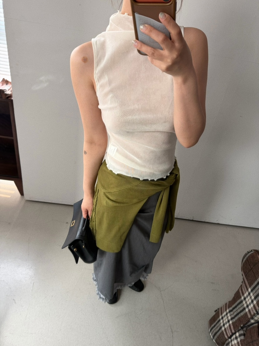 OLI SEOUL韓國代購女裝新款職業推薦人氣吊帶背心天鵝絨OLI SEOUL吊帶/背心