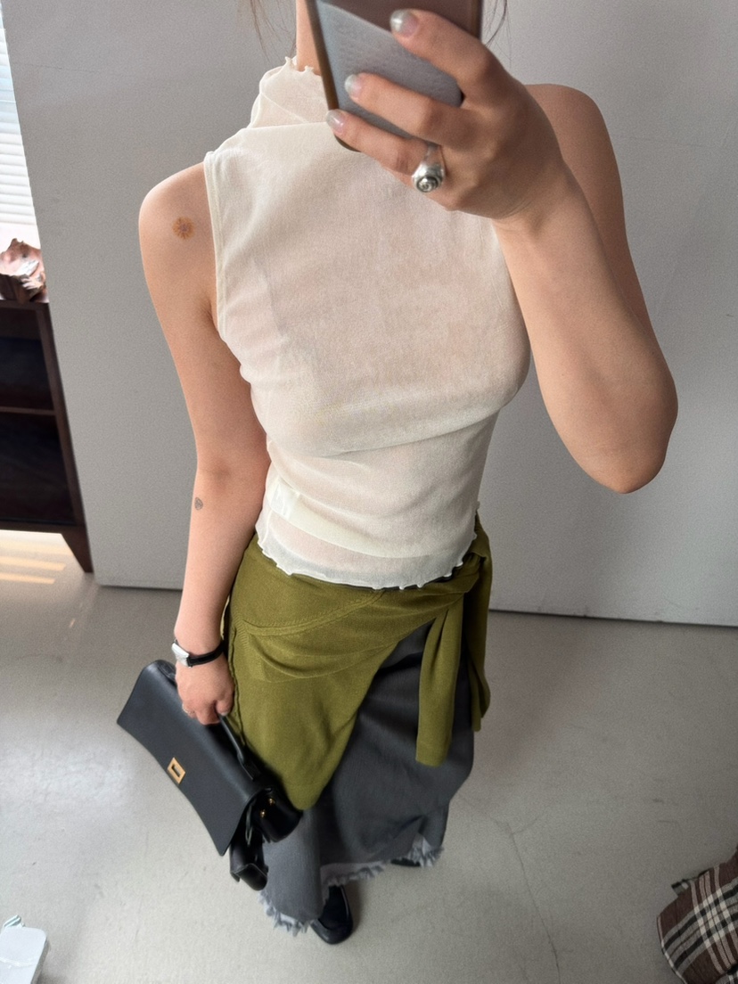 OLI SEOUL韓國代購女裝新款職業推薦人氣吊帶背心天鵝絨OLI SEOUL吊帶/背心