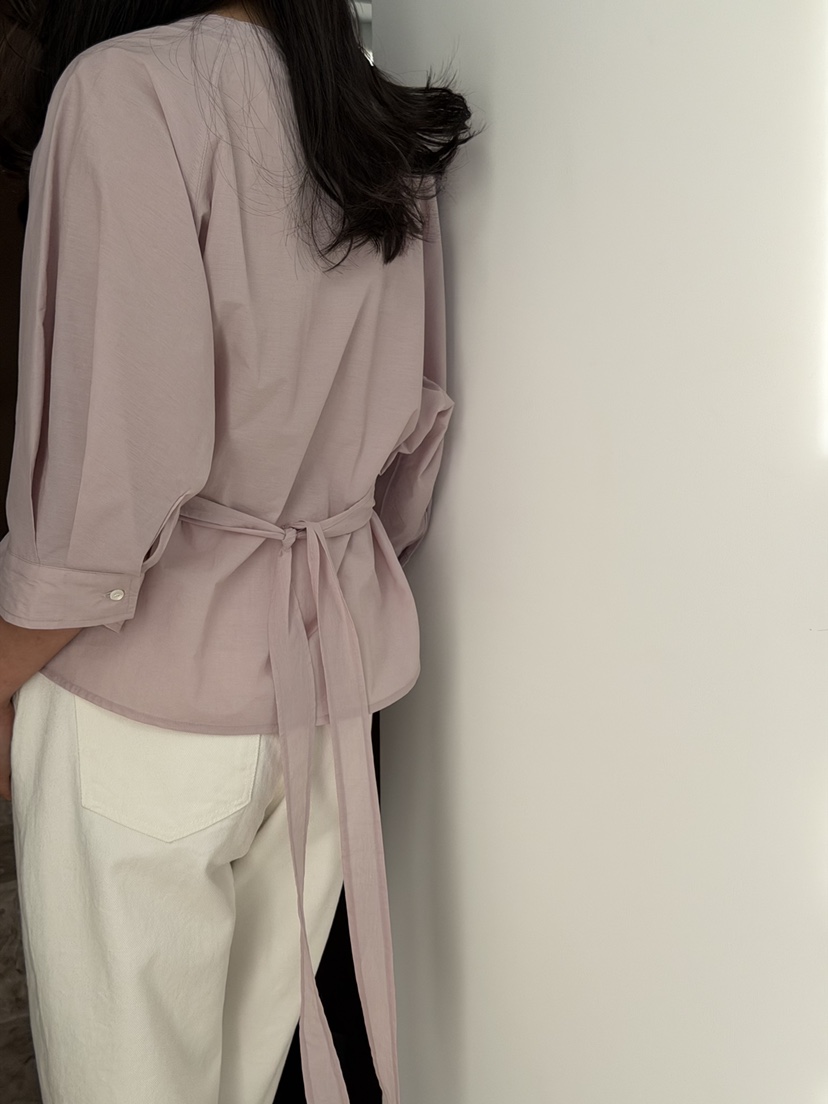 AMY GRACE-A韓國直郵實拍女裝新款人氣推薦時尚襯衫蕾絲衫AMY GRACE-A襯衫/蕾絲衫