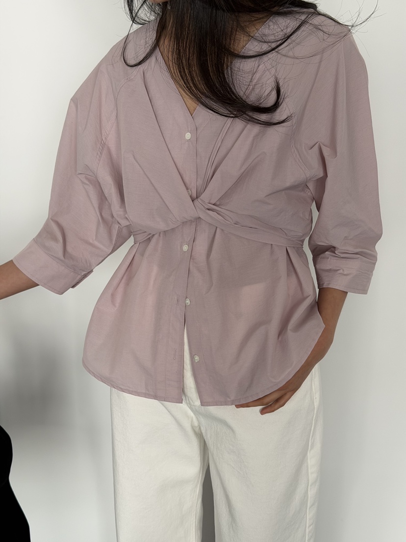 AMY GRACE-A韓國直郵實拍女裝新款人氣推薦時尚襯衫蕾絲衫AMY GRACE-A襯衫/蕾絲衫