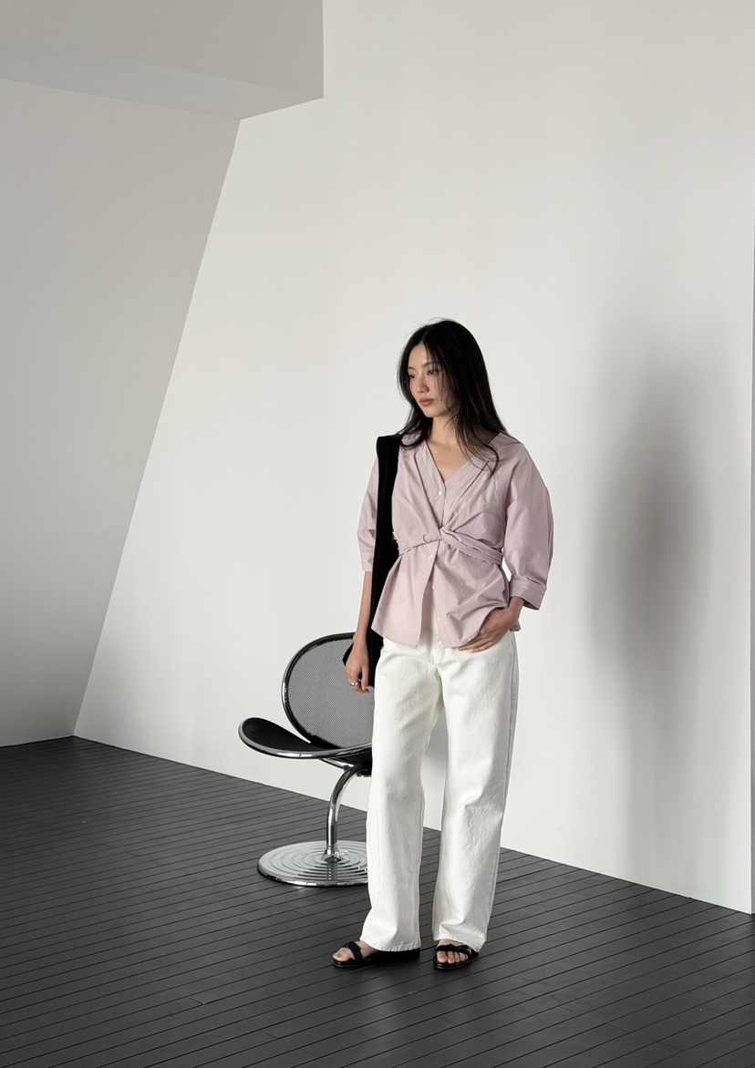 AMY GRACE-A韓國直郵實拍女裝新款人氣推薦時尚襯衫蕾絲衫AMY GRACE-A襯衫/蕾絲衫