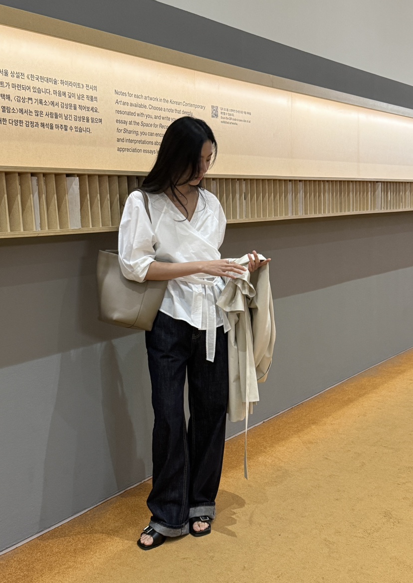 AMY GRACE-A韓國直郵實拍女裝新款人氣推薦時尚襯衫蕾絲衫AMY GRACE-A襯衫/蕾絲衫